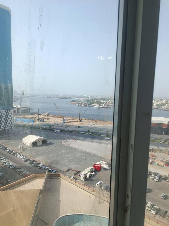 شقة كبيرة وفخمة Large And Luxury Two Bedroom Ajman Exterior foto